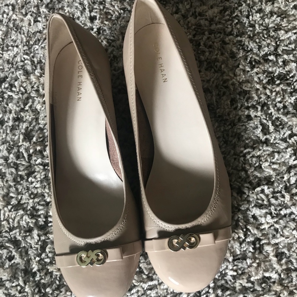 Cole Haan women wedge pum